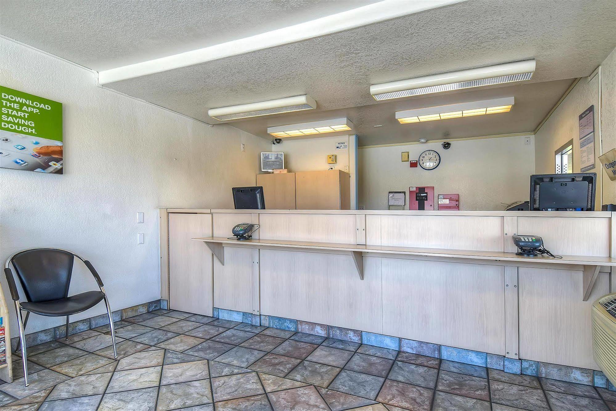 Motel 6 Anaheim Stadium - Orange Ngoại thất bức ảnh