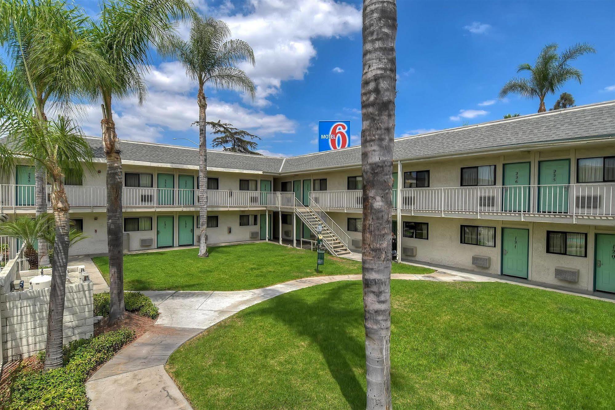 Motel 6 Anaheim Stadium - Orange Ngoại thất bức ảnh